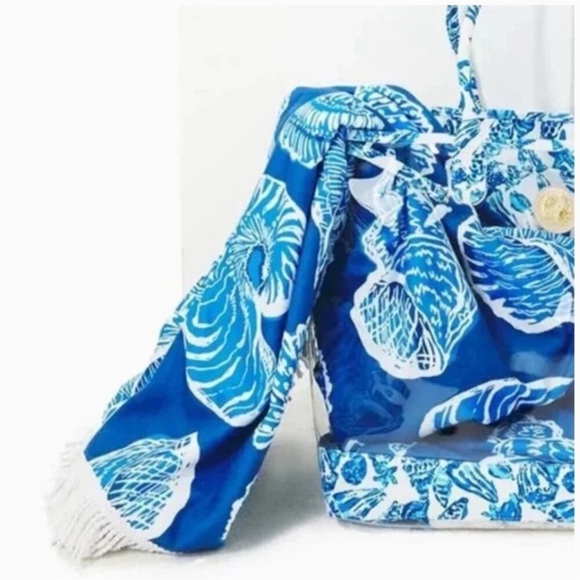 Lilly Pulitzer Barton Blue Shell of a Good Time Beach Blanket Towel NEW - Picture 3 of 4